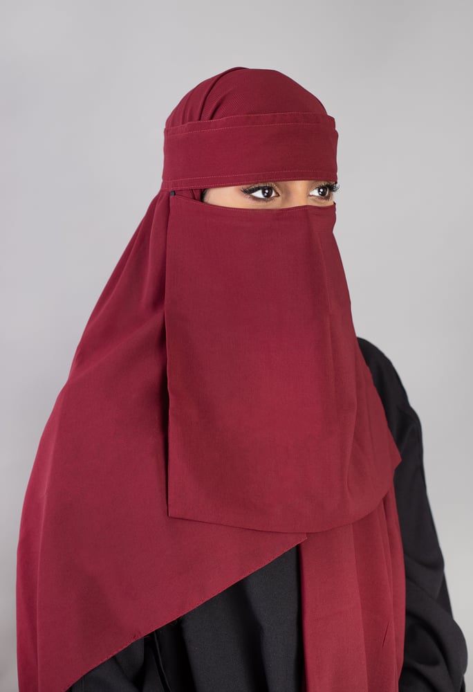 طقم طرحه مع نقاب- عنابي