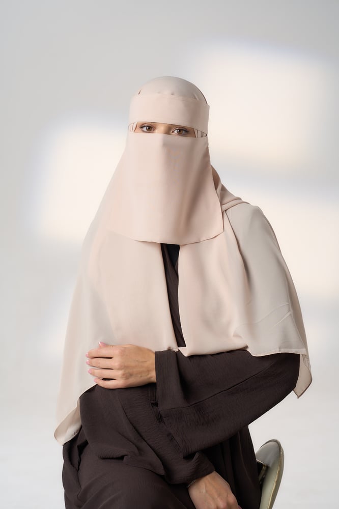نقاب بيج