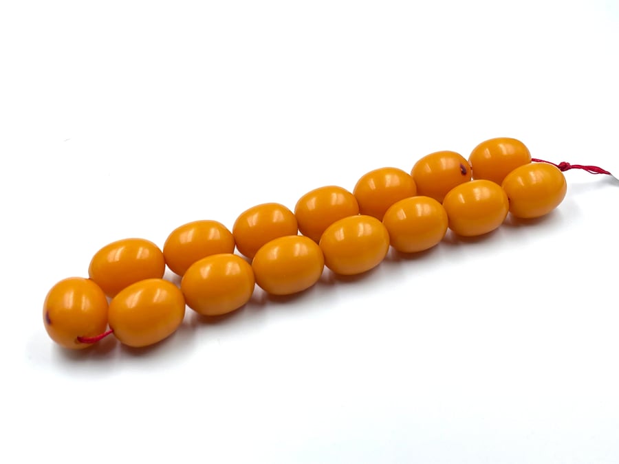 عقد مستكة يمنية صب قديم old bakelite
