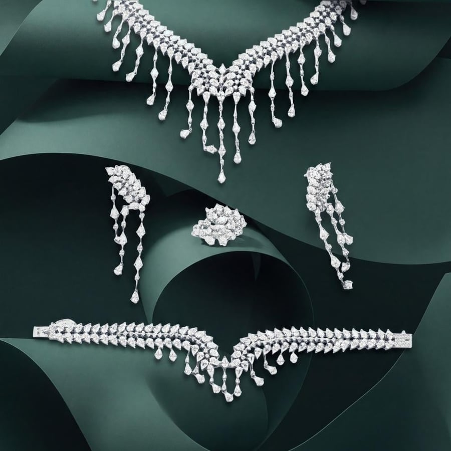 طقم فضة Regalia Luxe عيار 925 - جوليرا Gioielleria