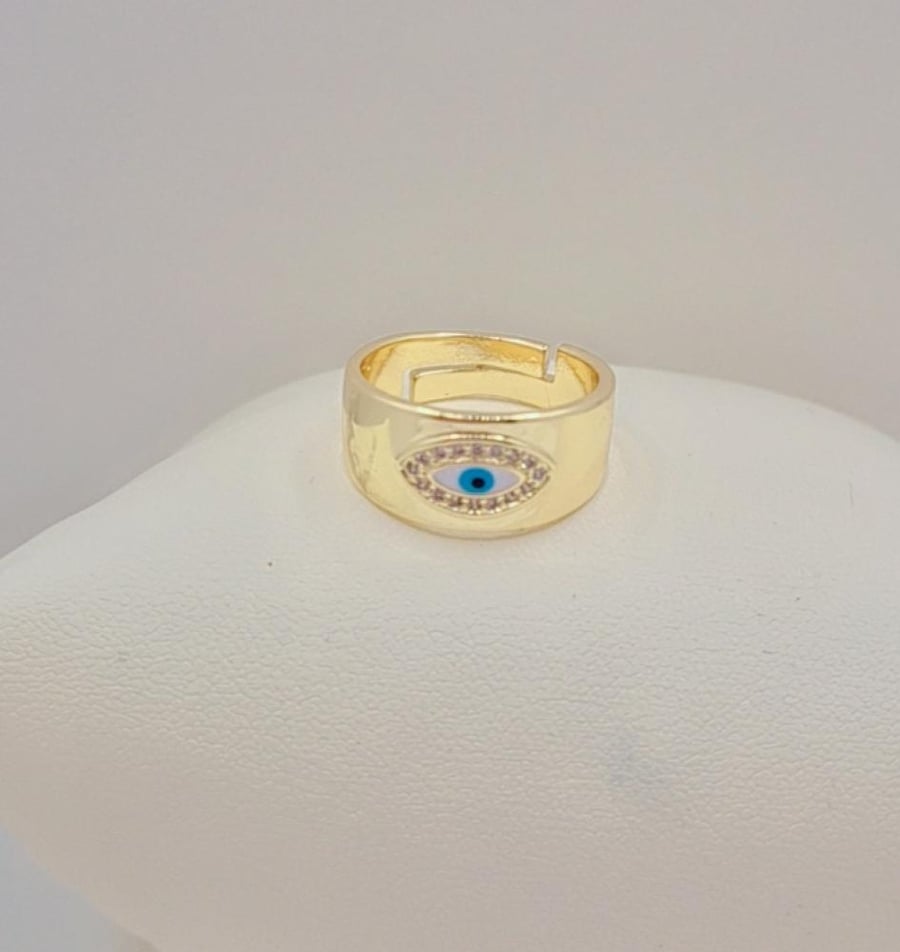 Eye ring