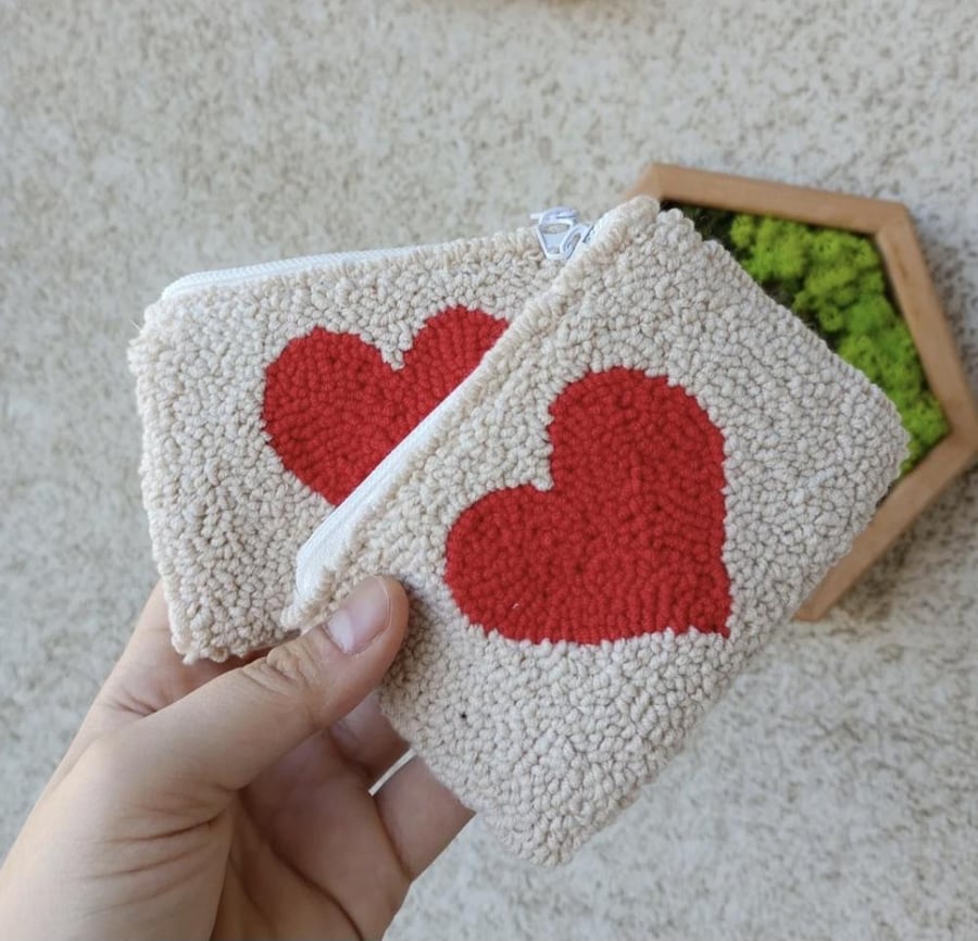 Mini pouch heart