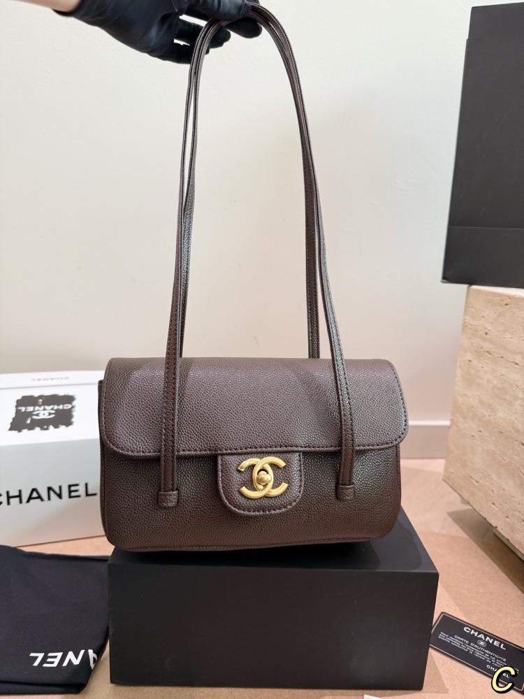 .CHANEL – حقيبة Preppy Coco  (Preppy Coco Underarm Bag)
