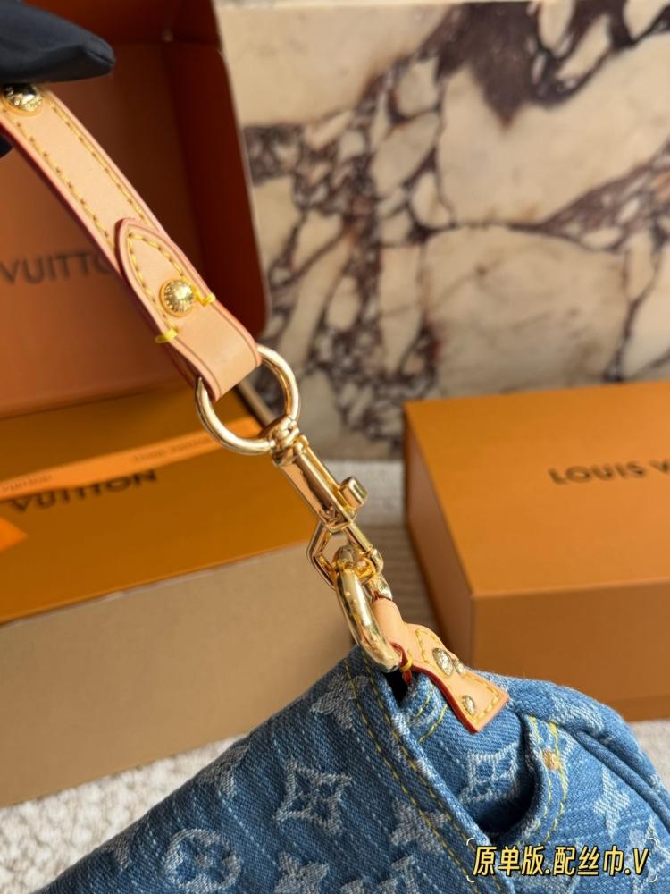 Louis Vuitton – حقيبة Vintage Denim (Vintage Denim Handbag)