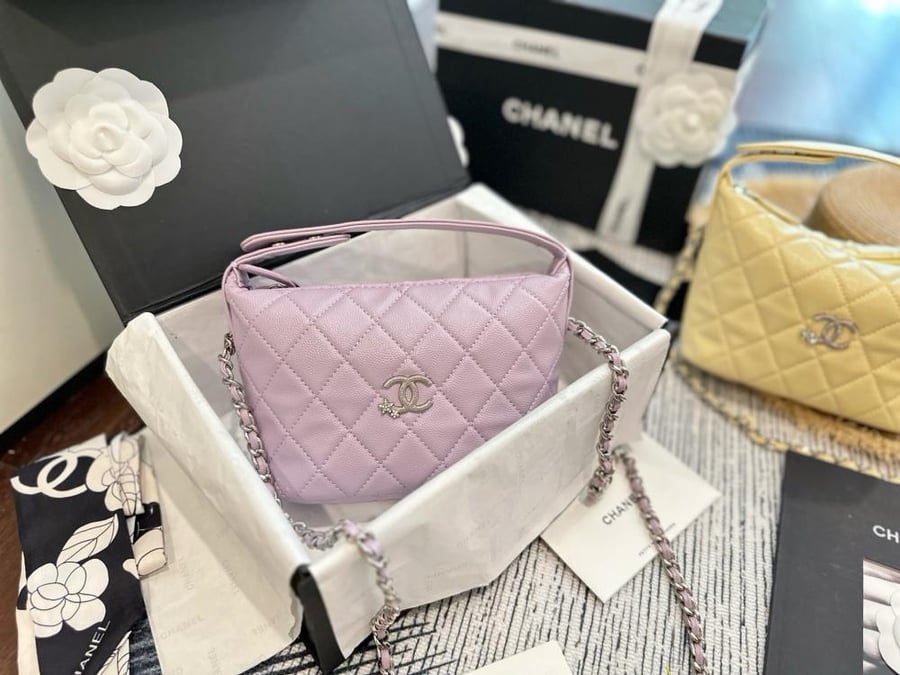 CHANEL – حقيبة Lunch Box المبطنة (Quilted Lunch Box Bag)