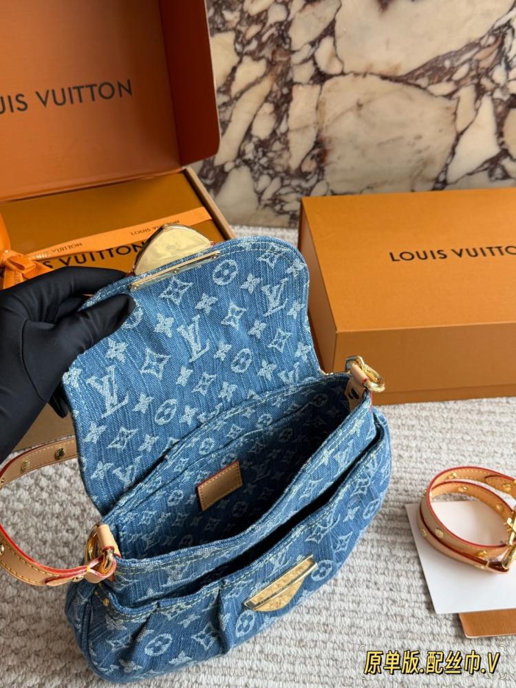 Louis Vuitton – حقيبة Vintage Denim (Vintage Denim Handbag)