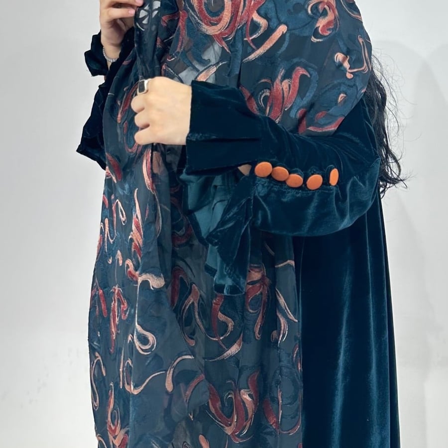 E28