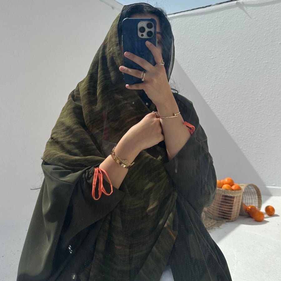 F2