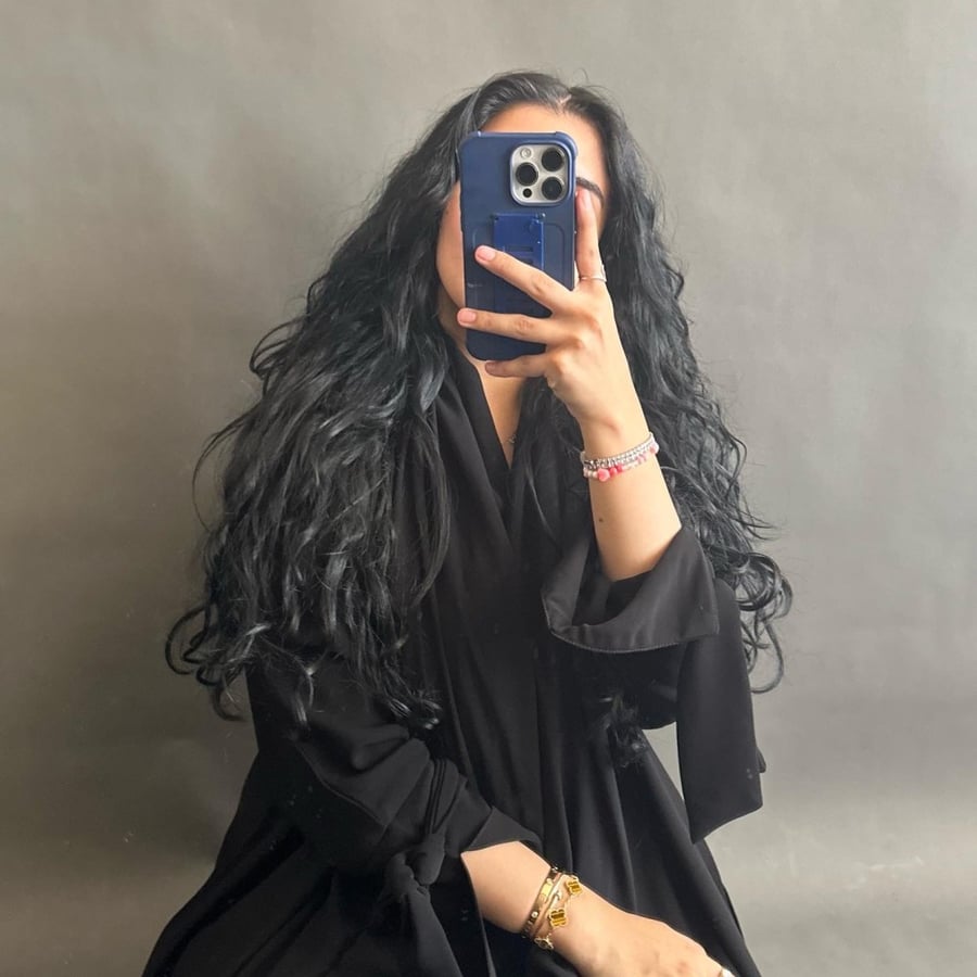 F23
