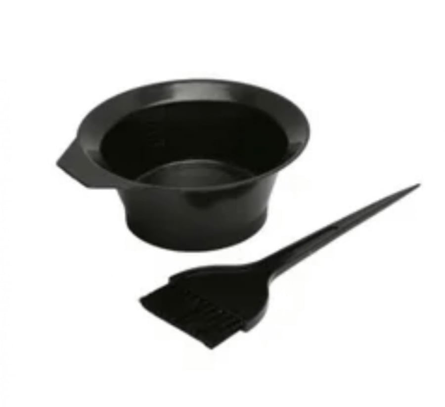 A hair dye dish with brush 30 grams