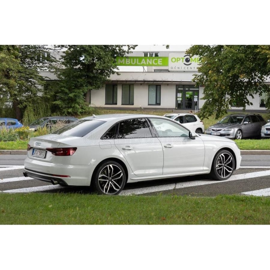 AUDI A4 B9 Saloon