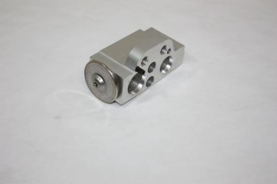 رقم القطعة VW1K08206799
