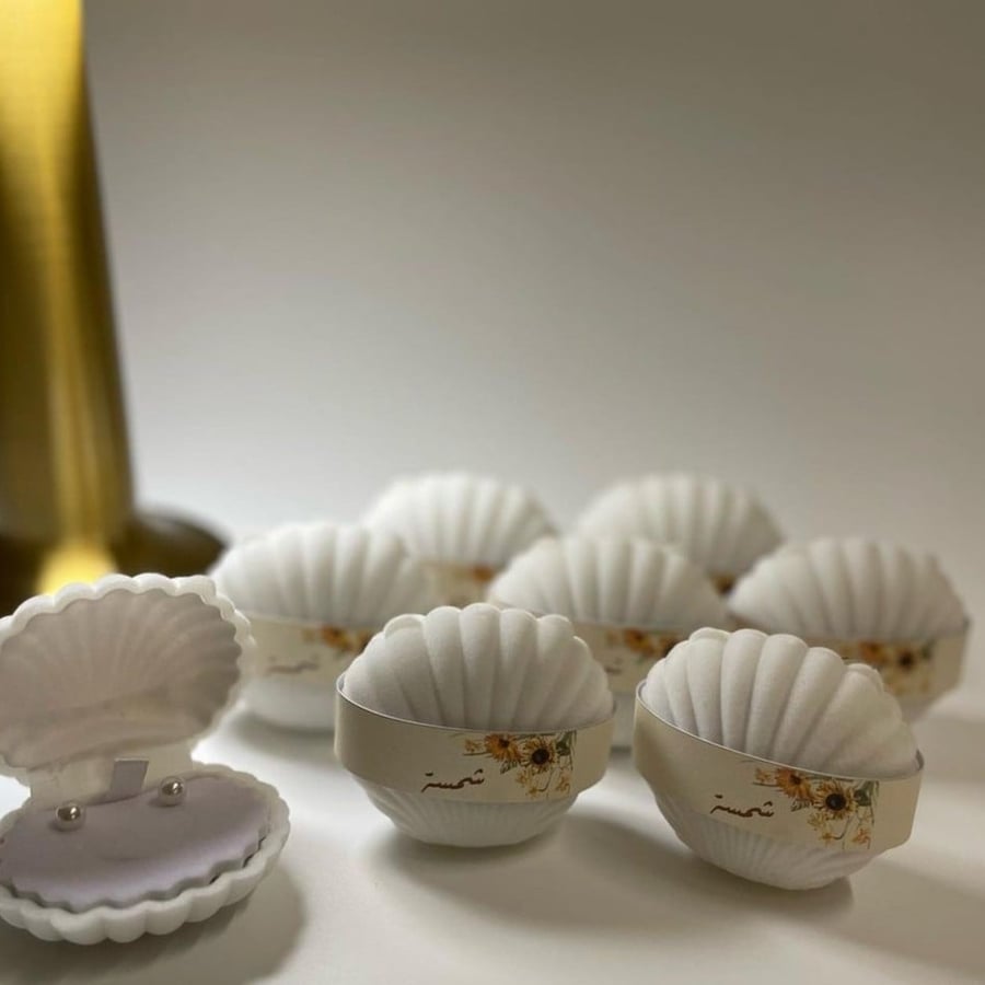 Shells printed paper distributions