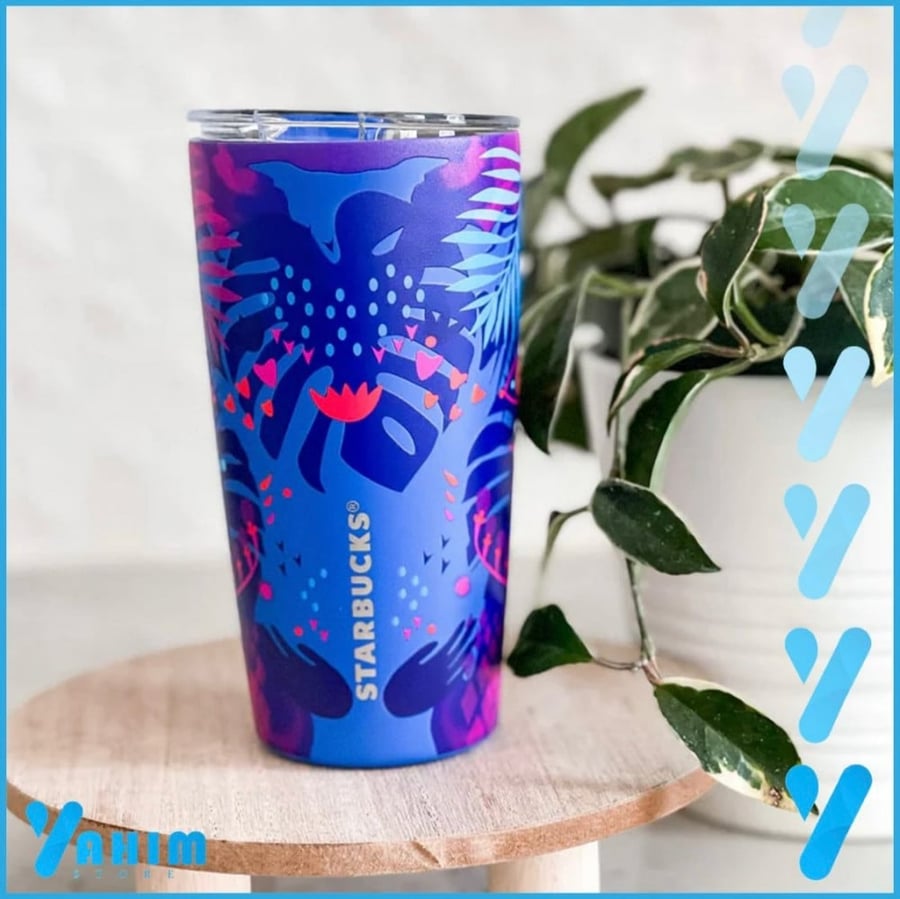 Starbucks cup Tyger Dreams in blue and purple