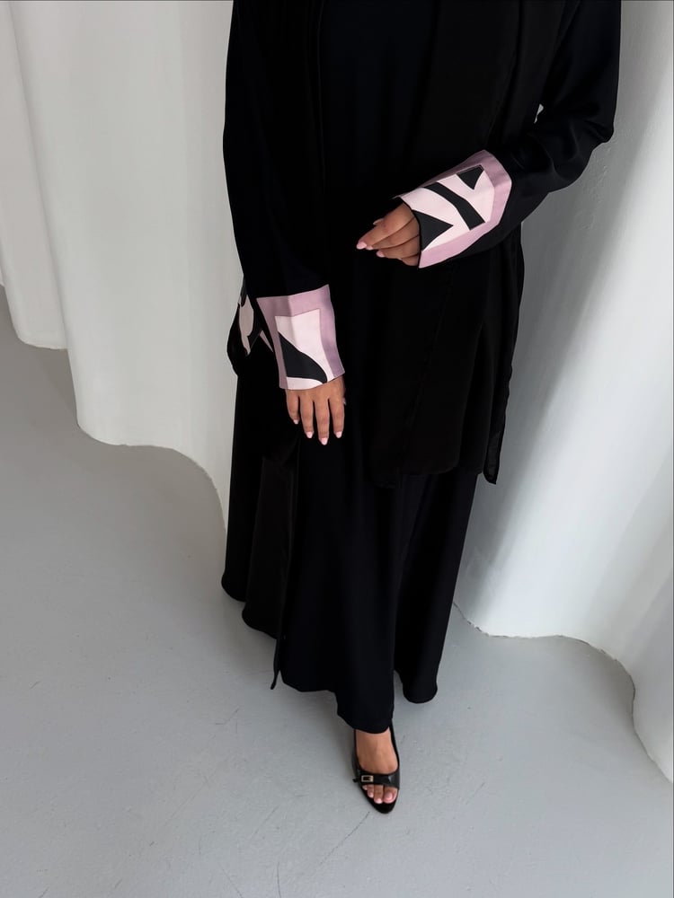 Pink and Black - R20