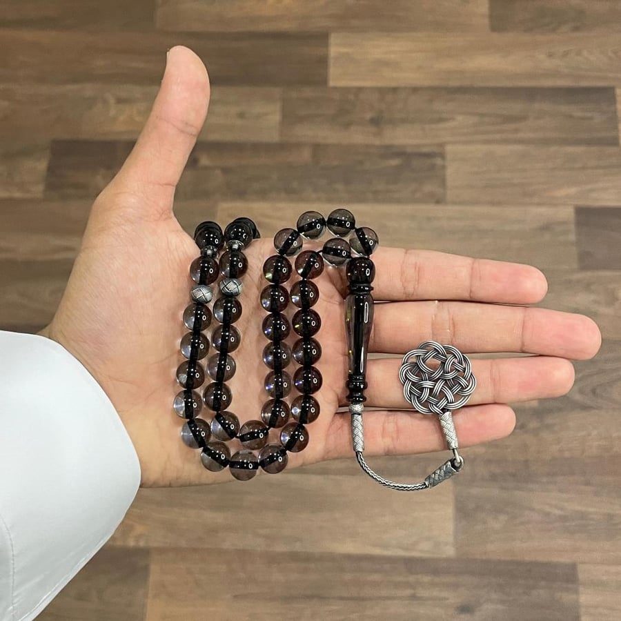 Black transparent clip