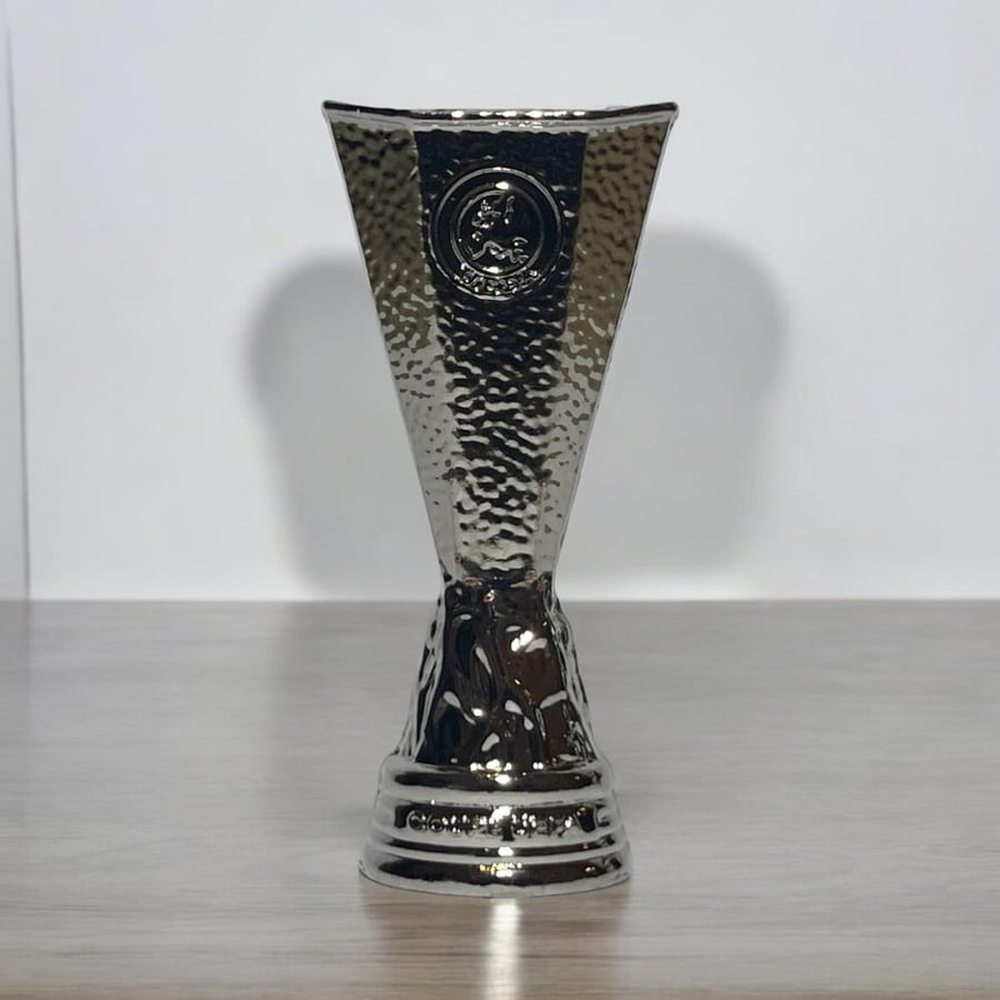 مجسم كأس الدوري الاوربي