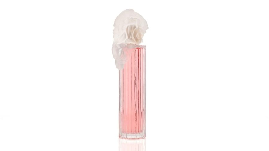 عطر نسائي ثابت