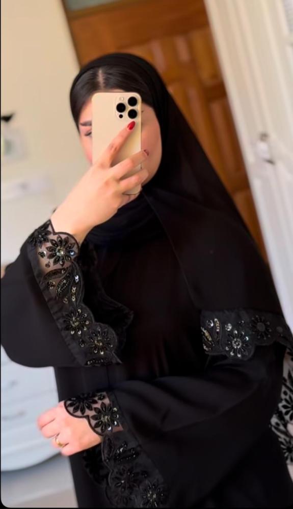 عبايات انيقة تناسب جميع المناسبات