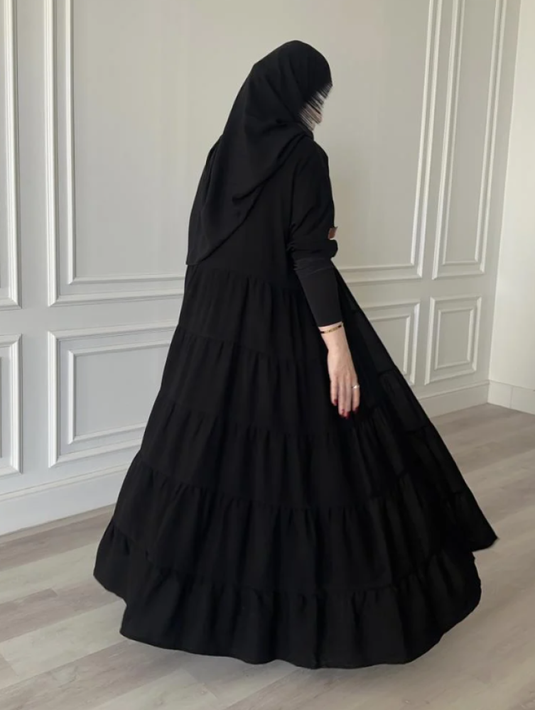 عباية كلوش طبقات مثالية للمناسبات الرسمية والسهرات الخاصة