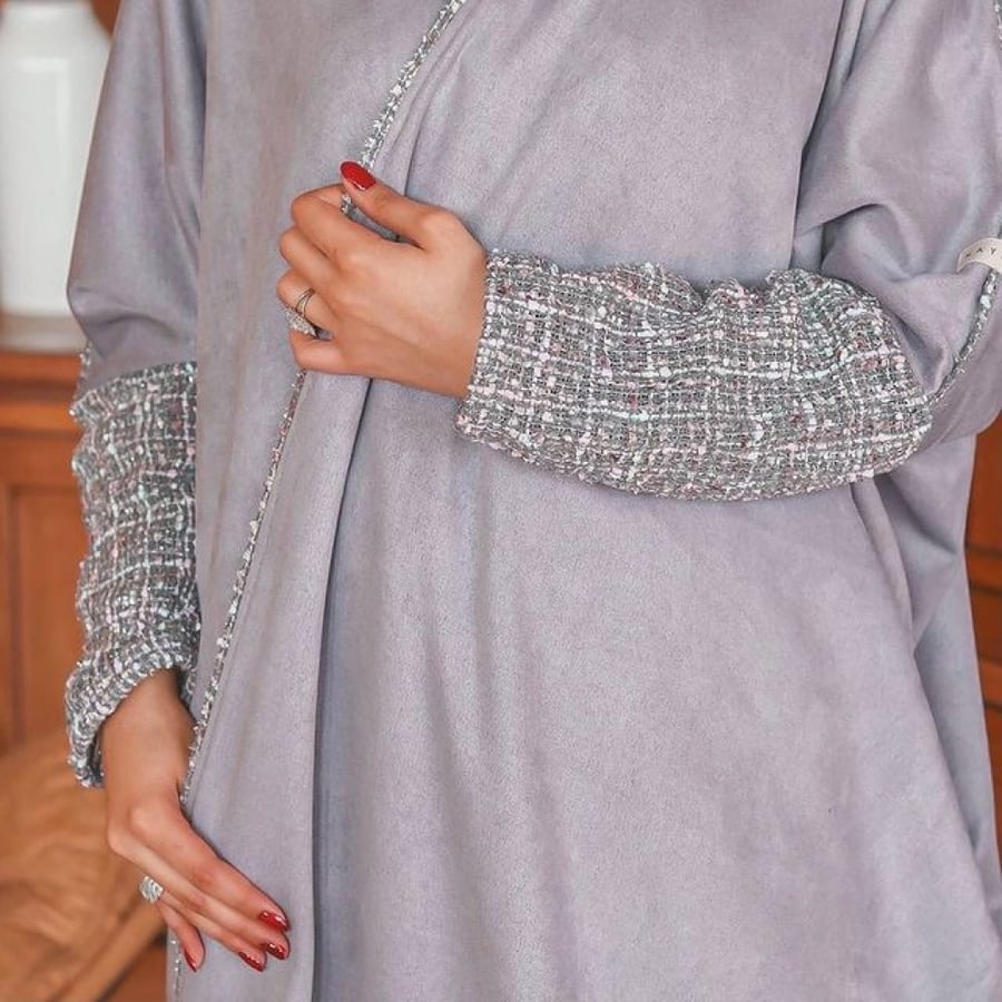 عبايه كريب شاموه رمادي