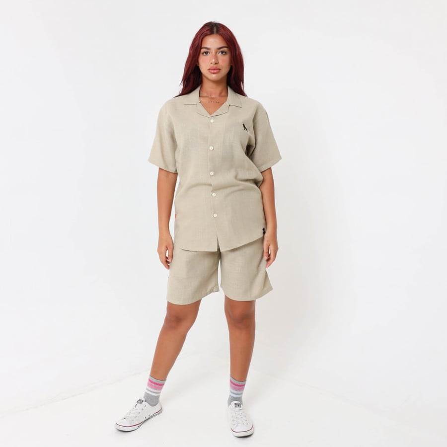 Linen shorts and T-shirt