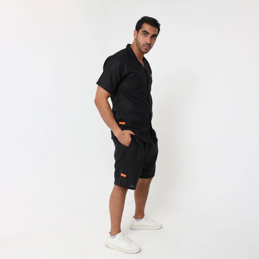 Linen shorts and T-shirt