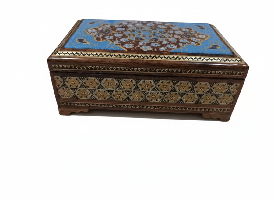 علبة راقية و فاخرة كبيرة