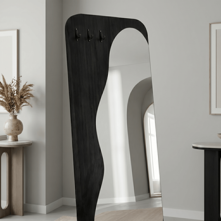 مرآة أرضية بتصميم غير منتظم بإطار خشبي – أسود 70 × 170 سم