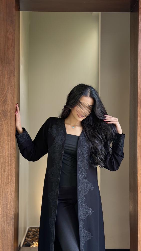 Black crepe abaya with Giber embroidery