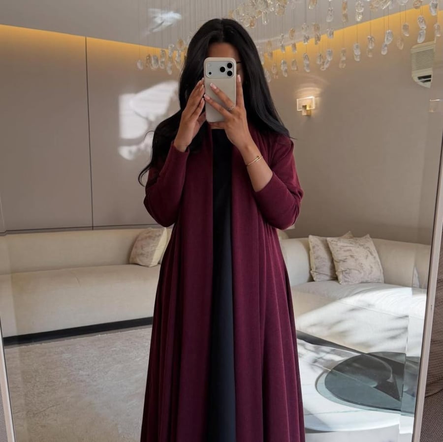 عباية صوف ستريتش عنابي كلوش