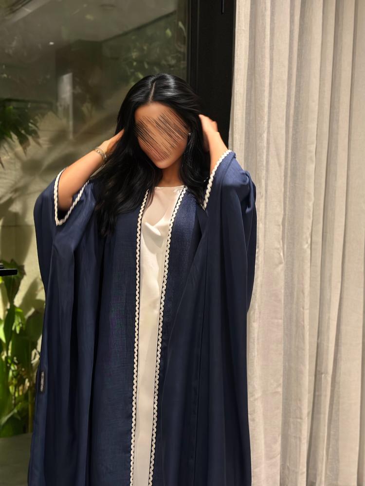 عباية نص بشت لنن بحريني كحلي  مع كلفة تطريز