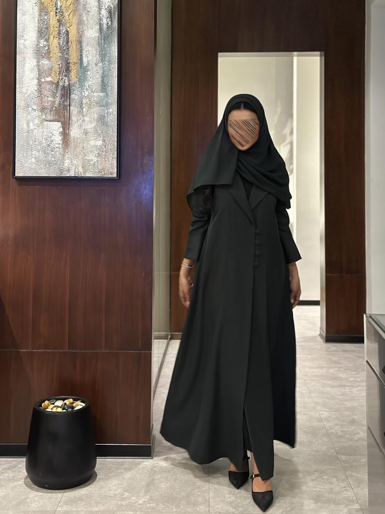 عباية بليزر زيتي كريب تايواني نص كلوش