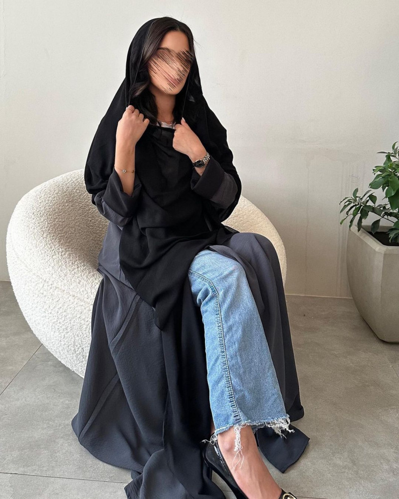 Abaya half wide double face gray and black crepe crushed