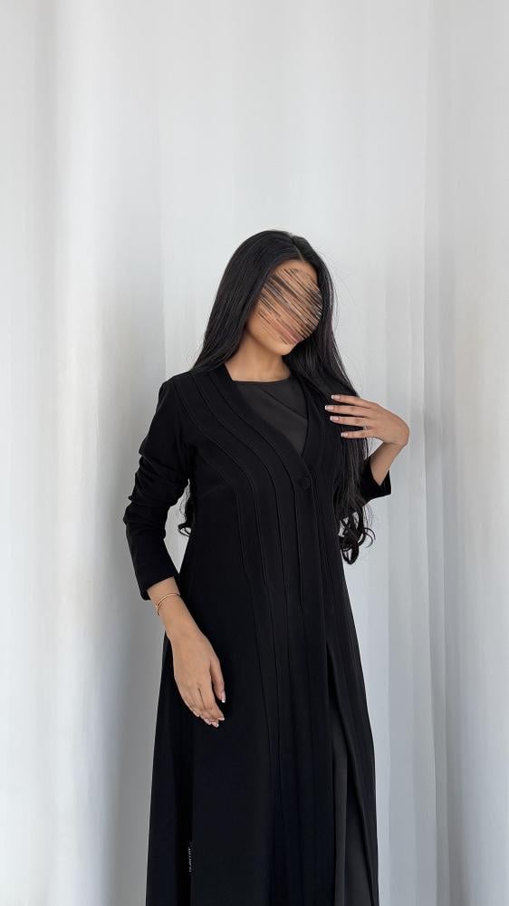 بليزر  كريب مبطن سيراميك  اسود  بخطوط مشغوله يدويا قصة A line