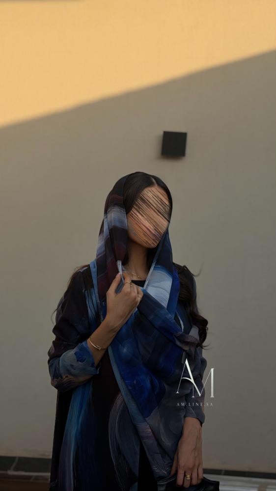 عباية شيفون مطبوع دبل فيس مشجر  الوان  مع  شيفون اسود ساده  نص كلوش