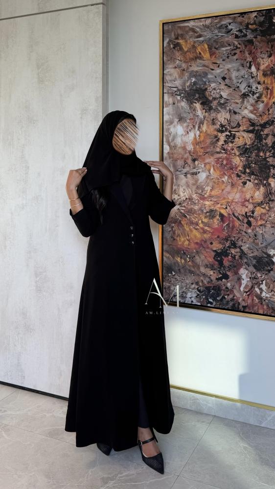 بليزر كريب كوري  اسود مبطن مزين بزراير كريستال  سواروفسكي ربع كلوش متوفر عدة الوان