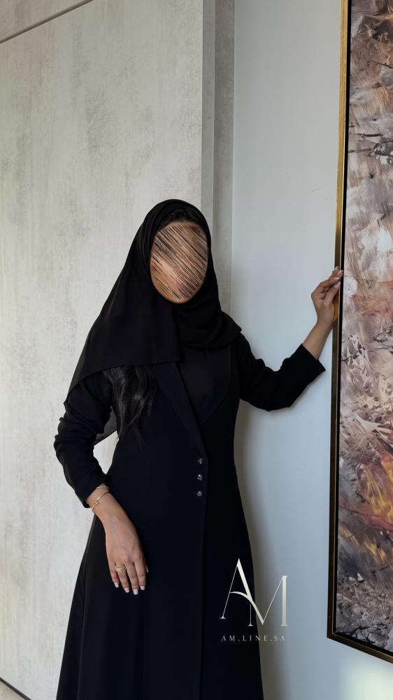 بليزر كريب كوري  اسود مبطن مزين بزراير كريستال  سواروفسكي ربع كلوش متوفر عدة الوان