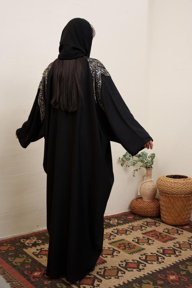 عباية بحريني سوداء بتطريز ذهبي