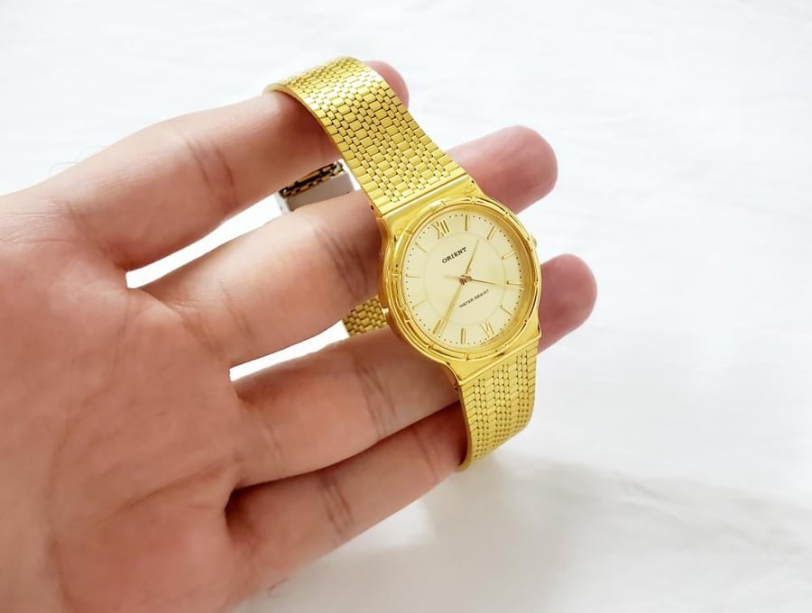 ساعة اورينت اليابانية (1980 م) انالوج كوارتز مقاس 30mm-32mm ستانلس ستيل ذهبي للجنسين - فنتج