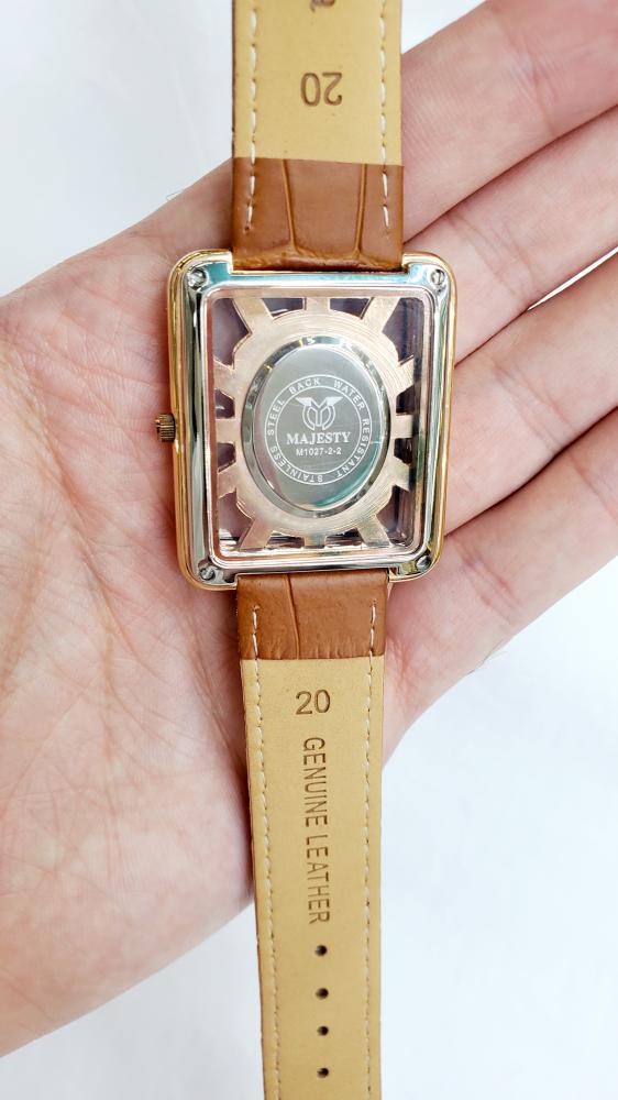 ساعة ماجستي السويسرية انالوج كوارتز( فصوص زركون ) (SWISS MADE) مقاس 38mm جلد بني للجنسين - فنتج