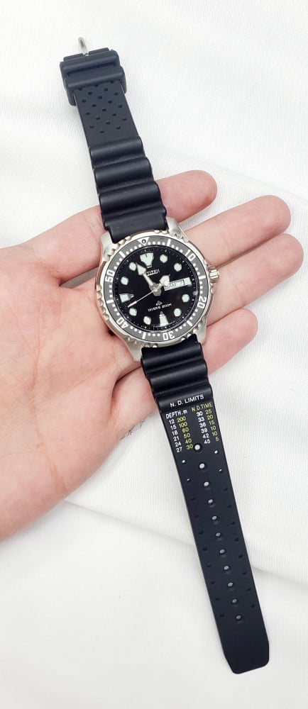 CITIZEN Promaster Diver's 200M 5502-S012813 GN-4-S Vintage Watch