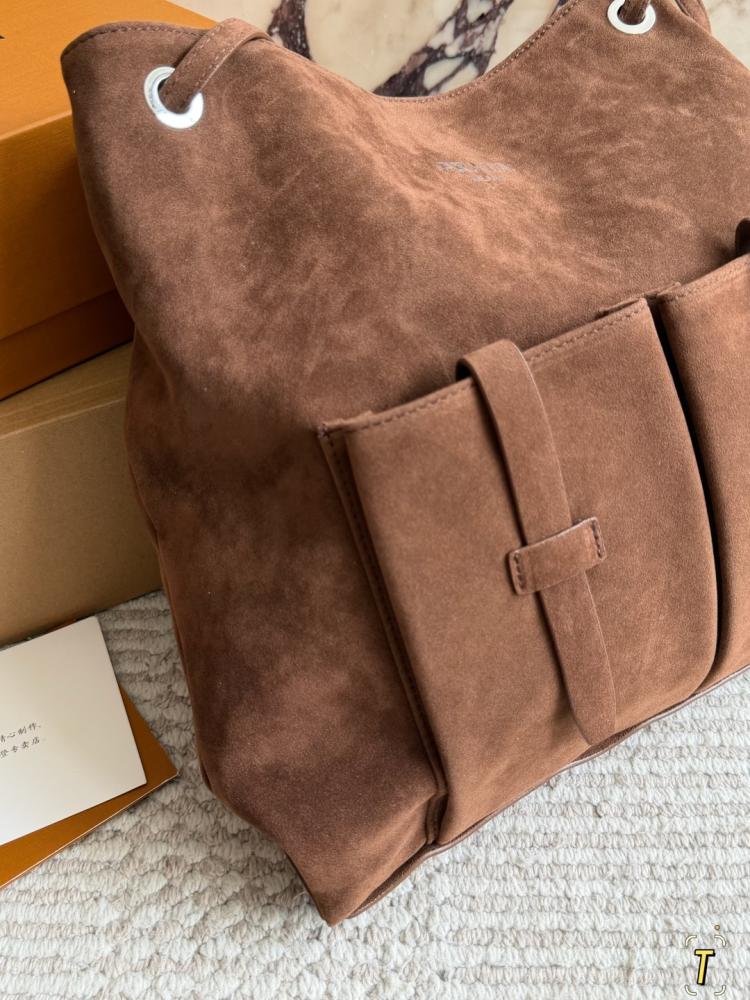 شنطة برادا روت لارج سويد | Route Large Suede