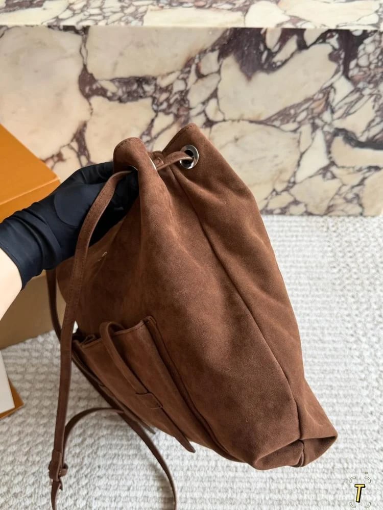 شنطة برادا روت لارج سويد | Route Large Suede