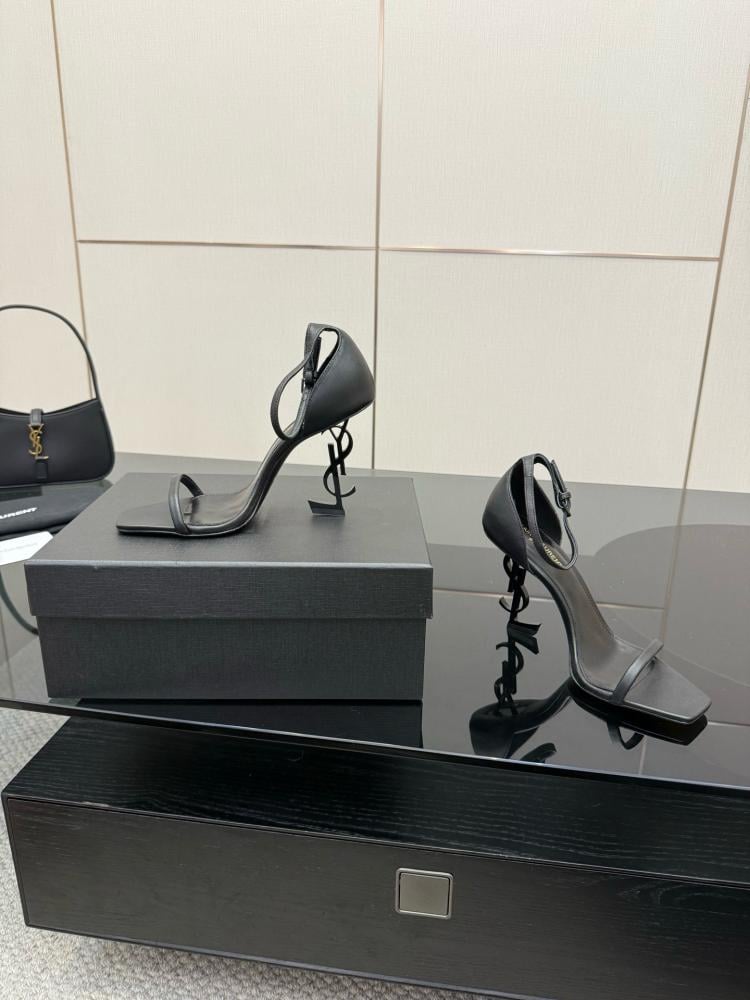 كعب سان لوران 10.5cm