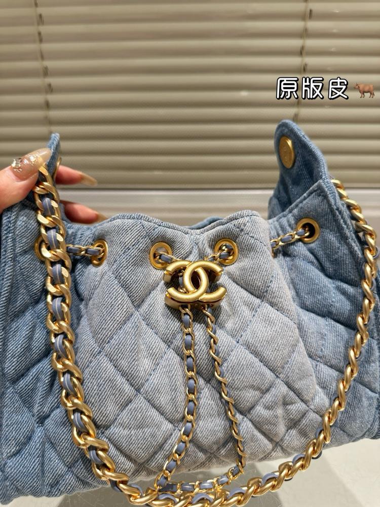 شنطة شانيل ميني هوبو hobo mini مقاس 22cm