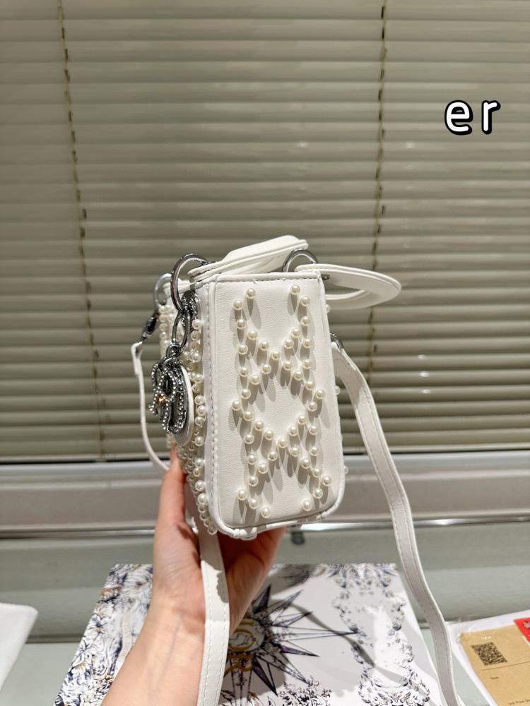 شنطة ليدي ديور 17cm Lady Dior (متوفرة بعدة الوان)