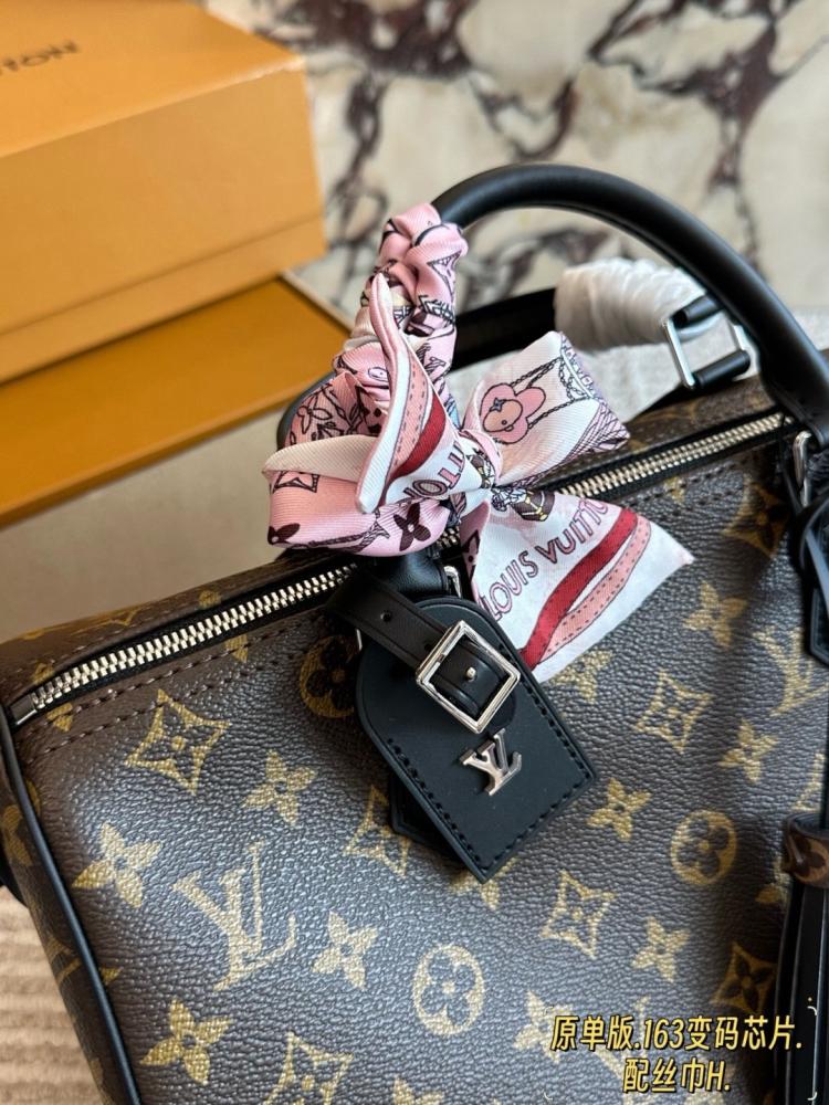 شنطة لويس فيتون سبيدي باندوليير 30 | Speedy Bandoulière 30
