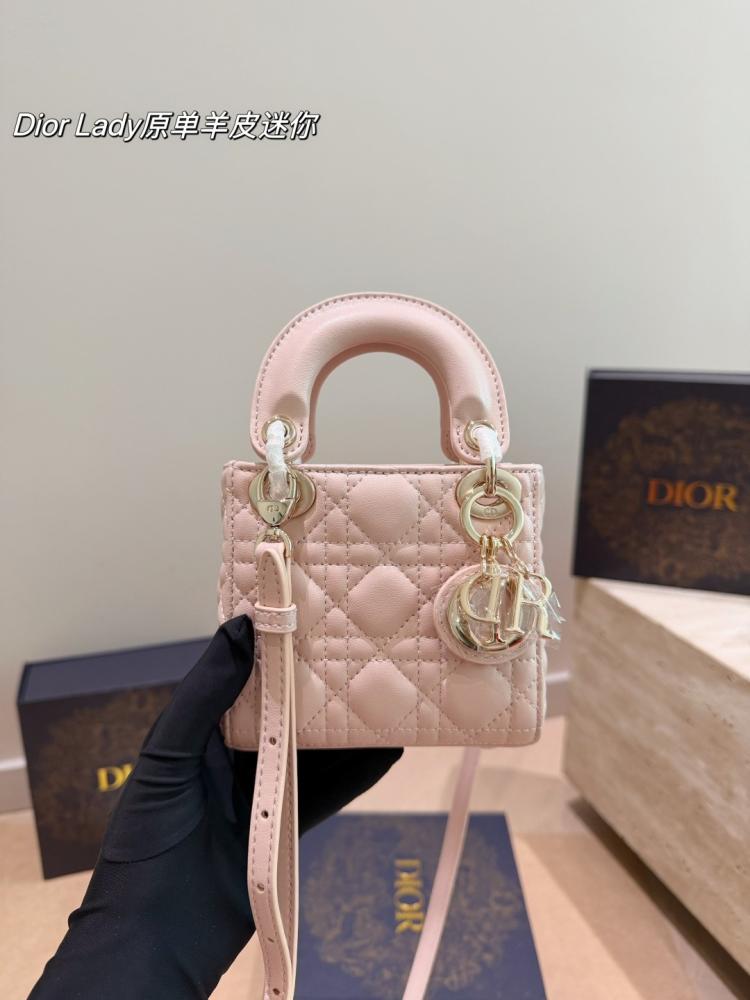 شنطة ديور ليدي ديور ميني | Mini Lady Dior (متوفرة بعدة الوان)