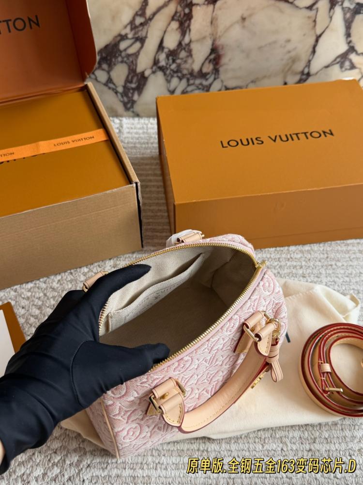 شنطة لويس فيتون سبيدي باندوليير 20 | Speedy Bandoulière 20